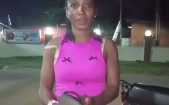 Moment A Young Lady Found Wandering Around Ijapo Estate Akure, She’s Allegedly Couldn’t remember anything
