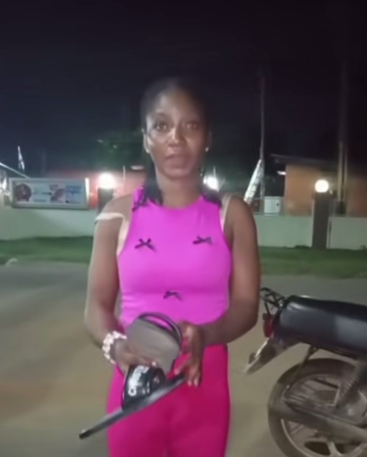 Moment A Young Lady Found Wandering Around Ijapo Estate Akure, She’s Allegedly Couldn’t remember anything