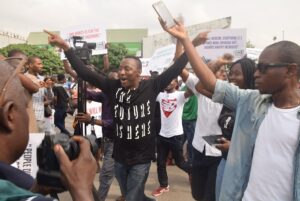 BREAKING: DSS Operatives reportedly Abduct Sowore Inside Abuja Court After Judge Orders Kuje Prison Remand